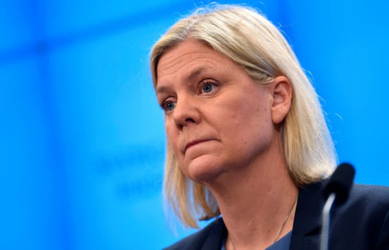 Шведийн анхны эмэгтэй Ерөнхий сайд 12 цаг ажиллаад огцорчээ