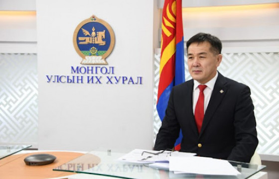 Ц.ЦЭРЭНПУНЦАГ: Сургууль, эмнэлэгт өчнөөн мөнгө зарцуулж байхад ганц бурхны төв барихад юу нь буруу гэж