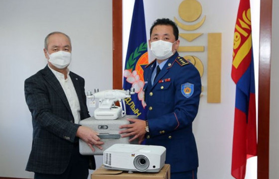 Төслийн хүрээнд шаардлагатай тоног төхөөрөмжийг хүлээлгэн өглөө