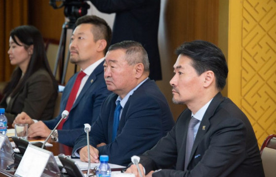 Зөвшөөрлийн тухай хуулийн талаар санал солилцож, туршлага судлав