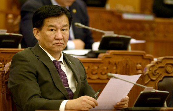 УИХ-ын гишүүн Ц.Даваасүрэн: Манайхан хууль, хүчний байгууллагынханд долгинох юм аа