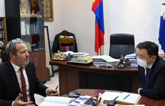 Азийн хөгжлийн банкны мэргэжилтэн Арно Хекманнтай уулзлаа