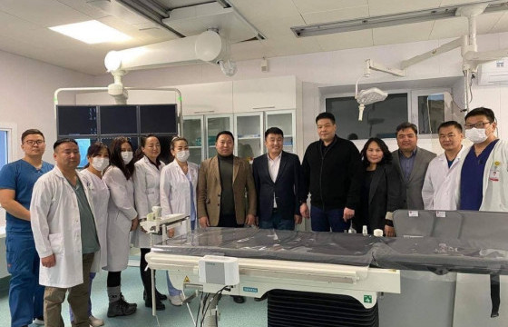 Эрүүл мэндийн сайд С.Энхболд Булган, Орхон, Дархан-Уул аймагт ажиллав