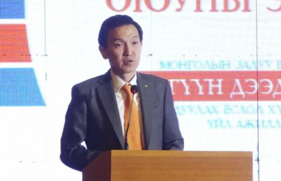 Н.УЧРАЛ: Багш нарын ачааллыг багасгаж, туслах багштай болгох хэрэгтэй