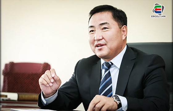 Б.ПҮРЭВДОРЖ: Эрх баригчид  тэтгэвэр, тэтгэмжийг нэмчихвэл асуудалд орно гэж айж байна