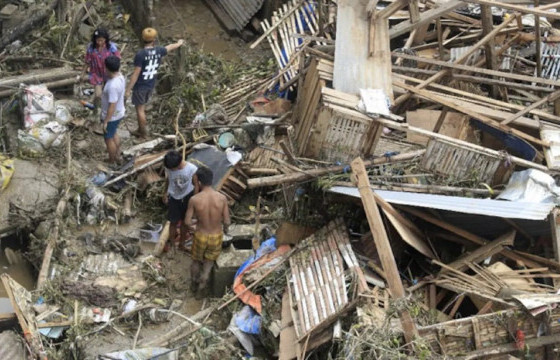 Филиппинд хар салхины улмаас 375 хүн амиа алджээ