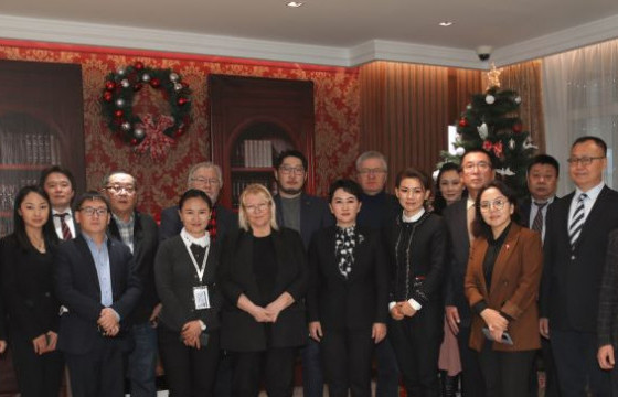 Монгол Улсад ажиллаж буй гадаадын сэтгүүлчидтэй уулзжээ