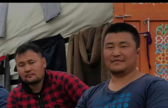 Э.ЭНХ-АМГАЛАН: Та минь энэ хорвоогоос ямар эрт буцав даа