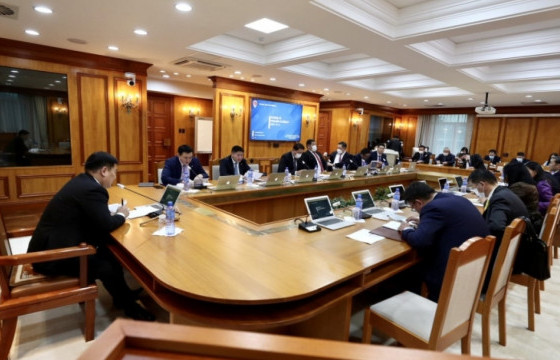 Засгийн газар ээлжит бусаар хуралдаж байна 