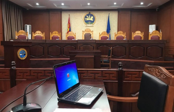 Цэцийн дунд суудлын хуралдаанаар давхар дээлтэй сайд нарын асуудлыг хэлэлцэнэ