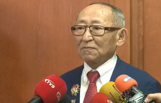 Л.ДАМДИНСҮРЭН: Хүнсний салбарт 50 жил ажиллахад минь надтай мөр зэрэгцэн ажиллаж байсан бүх хүнийг дурсмаар байна