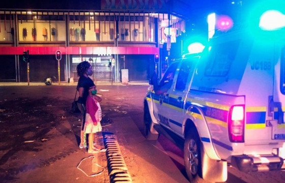 Өмнөд Африк хөл хорионы дэглэмээ цуцалжээ