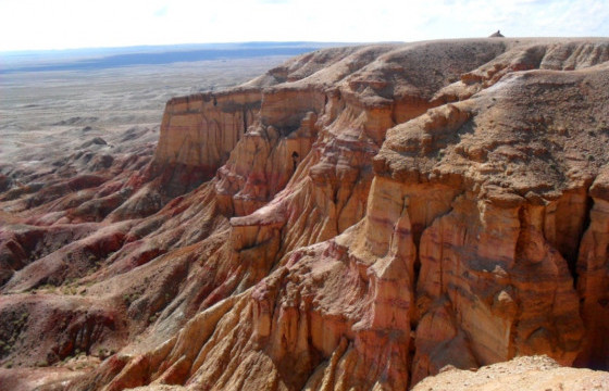 Айрагтай, адуутай, дуу хууртай Дундговь нутгаар...IV