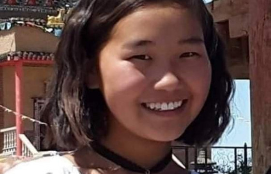 “Дэлгүүр орно” гээд гэрээсээ гарсан 15 настай охин сураггүй алга болжээ