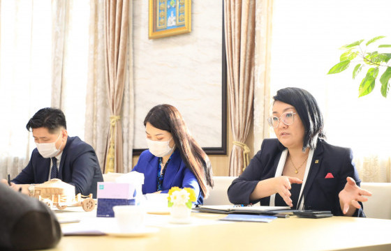 “Хариуцлагатай, тогтвортой нийгэм” төслийн багийнхантай уулзалт зохион байгуулжээ