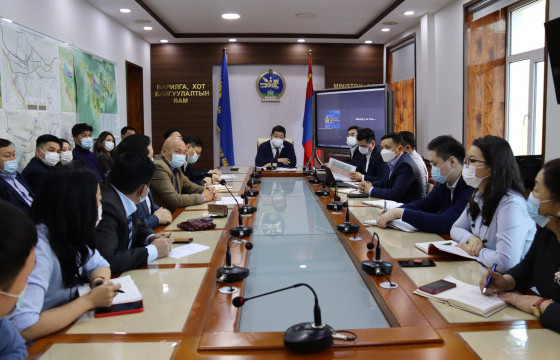 Барилгын материал үйлдвэрлэгч, ханган нийлүүлэгч байгууллагын төлөөллүүд үнийг үе шаттай бууруулах бодлого барина