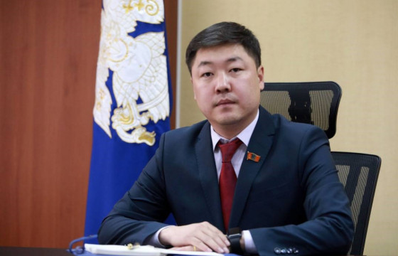 “Шахмал түлш хямд байгаа учир утаа ихэссэн” хэмээн ярьсан Д.ИХБАЯР гэж ХЭН БЭ