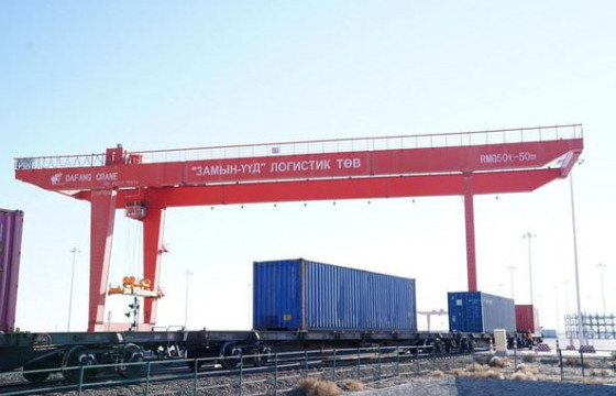 Өнөөдөр хилээр 49 чингэлэг ачаа оруулж иржээ