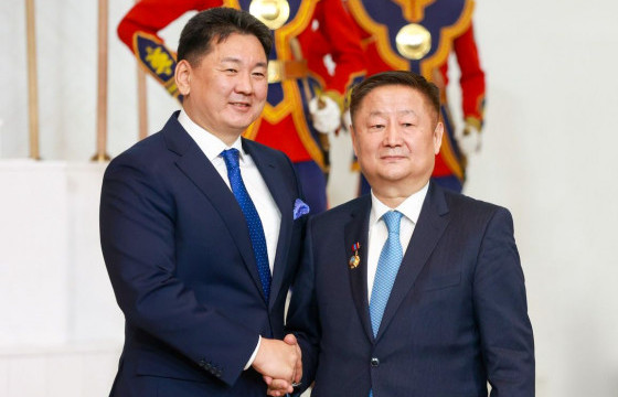 Голомт банкны Ерөнхийлөгч Г.Ганболд “Монгол Улсын Гавьяат Эдийн засагч” цол хүртжээ