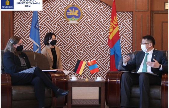 ХБНГУ-аас Монголд суугаа Элчин сайдын яамны хэргийг түр хамаарагч, дэд сайд Регина Рутенбергийг хүлээн авч уулзав