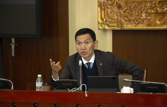 Н.УЧРАЛ: Манай хороо найман удаа хуралдаж, таван хууль батлуулсан