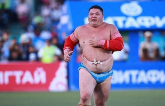 Э.Оюунболдын барилдах эрхийг таван сарын дараа сэргээх үү 