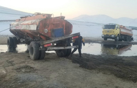 НОБГ: Чиргүүл унаж, 10 тонн дизель түлш асгарсныг аюулгүй болголоо