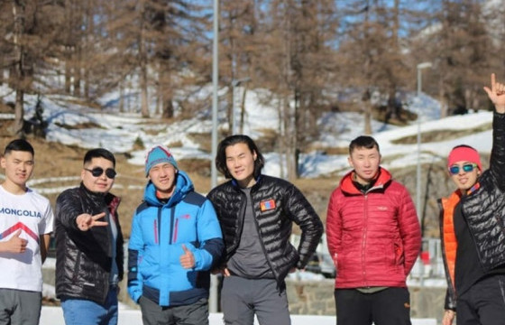Мөсөнд авиралтын хурдны төрөлд Монголын тамирчид өрсөлдөхөөр болжээ