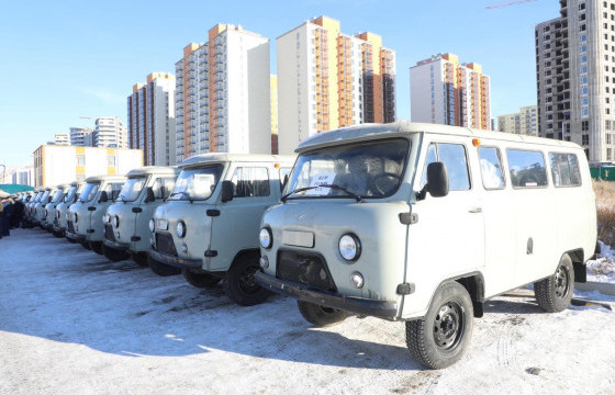 Ойн ангиудад авто машин гардууллаа