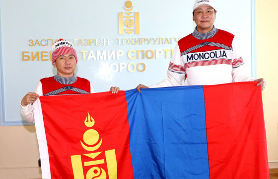 Бээжингийн олимпод оролцох шигшээ багийнхны хувцас дээр 