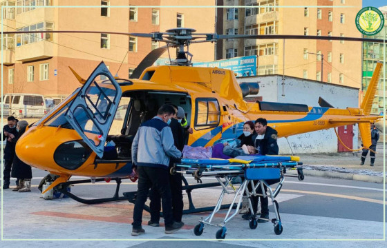 Өмнөговь аймагт моринд даруулж, гэмтсэн иргэнийг ГССҮТ-ийнхэн нисдэг тэргээр тээвэрлэж, яаралтай тусламж үзүүлжээ