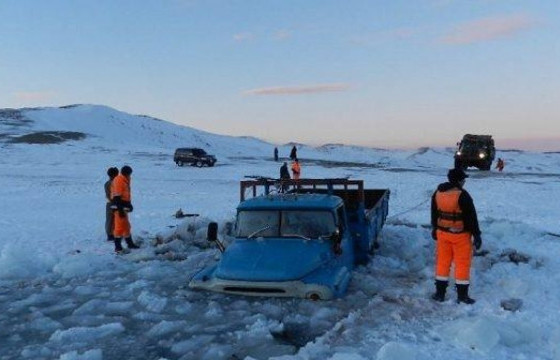 Он гарснаас хойш голын мөс цөмөрсөн найман дуудлага бүртгэгджээ