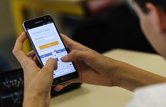 ЗӨВЛӨМЖ: Дэлгэцэд донтсон хүүхдүүдэд ямар арга хэмжээ авах вэ