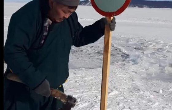 Ж.ТӨМӨРСҮХ: Хөвсгөл нуурын хөлдөөгүй хэсгийн тэмдэглэгээг хүмүүс харахгүй, машинтайгаа давхиад орчихдог