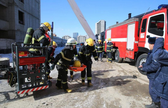 Гал сөнөөгчийг дайрсан ослын бичлэг хяналтын камерт үлджээ