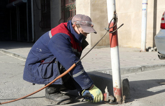 Нийтийн эзэмшлийн авто зогсоолыг зөвшөөрөлгүй хашаалсан зөрчлийг арилгалаа