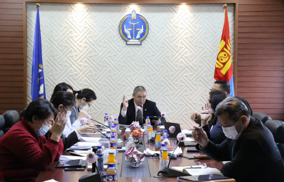 Таван шүүгчийг сэлгэн ажиллуулахаар томилов