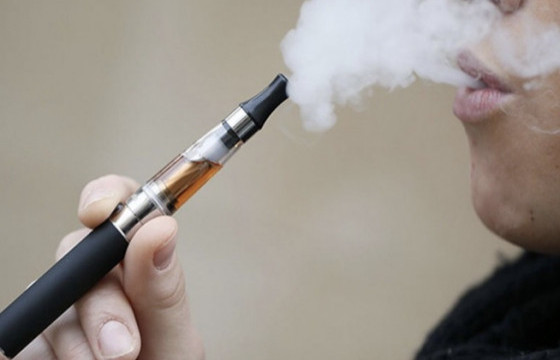 Өсвөр насны хүүхдүүд электрон тамхи татах тохиолдол их байна