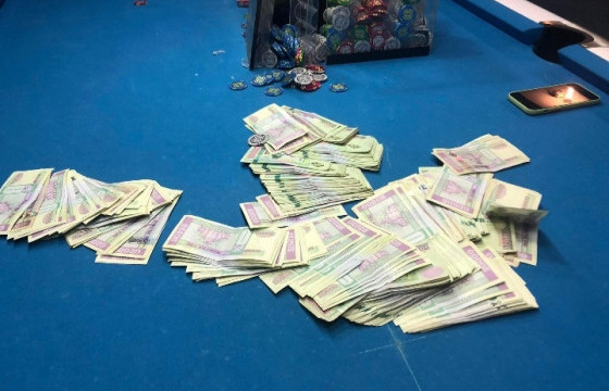 Мөрийтэй тоглоом зохион байгуулсан хэрэгт гурван удаа холбогдсон этгээдийг баривчилжээ