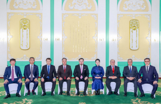 Б.Батцэцэг Гадаад харилцааны үе үеийн сайд нартай уулзжээ