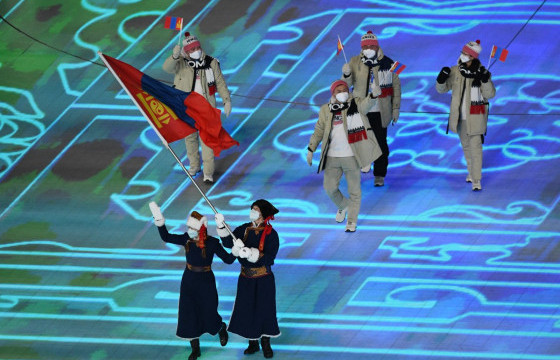 Б.Ачбадрахын үндэсний хувцсыг Швейцарын олимпын музейд хандивлах хүсэлт гаргажээ 