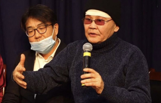 МУГЖ Ц.ТӨМӨРБААТАР: 50 эргэм насны Свидргайловийн дүрд тоглож гэж гоо сайхны мэс засалд орсон