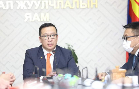 Б.Бат-эрдэнэ: Хөвсгөл нуурт замбараагүй газар олголт хийхгүй