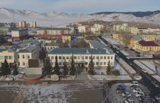 Зуун мод хот 