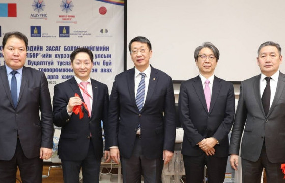 Монгол, Японы эмнэлэгт бүрэн тоноглосон автомашин, тоног төхөөрөмж бэлэглэжээ