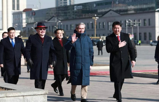 АРДЫН НАМЫНХАН АРАЙ Л ОЛОН ДАЙСАНТАЙ БОЛЖ БАЙНА ДАА