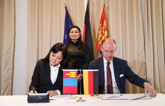 Монголын уран зургийн галерейд уран зураг сэргээн засварлах лаборатори байгуулна