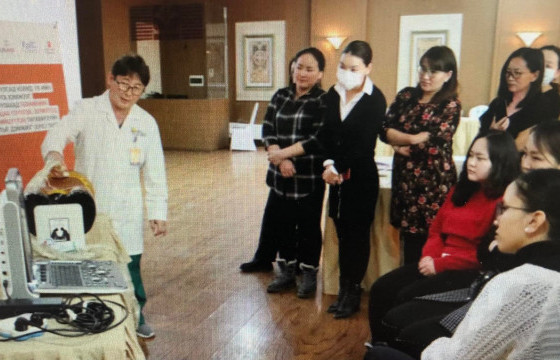 Эмч, сувилагч нар эрчимт эмчилгээ, зохиомол амьсгалуулалтын дэвшилтэт технологид суралцжээ