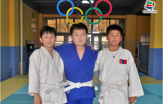 БЯМБААГИЙН НАЙЗУУД: Бид бол хамгийн галзуу найзууд