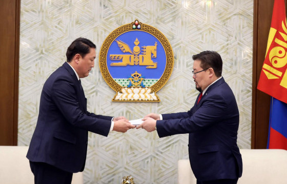 Тагнуулын байгууллагын тухай хууль, Цэргийн алба хаагчийн тэтгэвэр, тэтгэмжийн тухай хуульд нэмэлт, өөрчлөлт оруулах тухай хуулийн төслийг өргөн барилаа